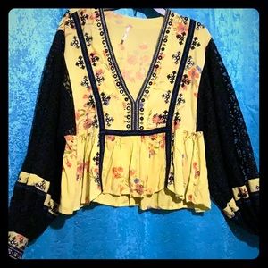 Yellow puffy sleeve top